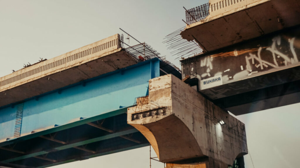 Brücke in der Bauphase